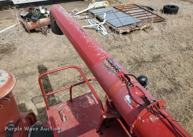 image for item DF5826 1994 Case IH 1688  combine