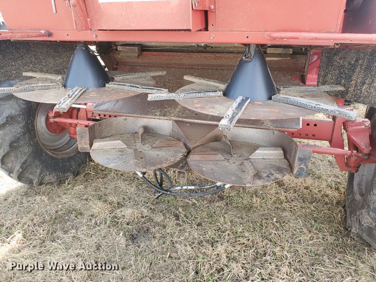 image for item DF5826 1994 Case IH 1688  combine