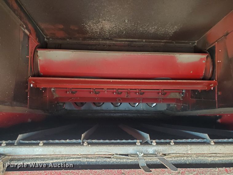 image for item DF5826 1994 Case IH 1688  combine