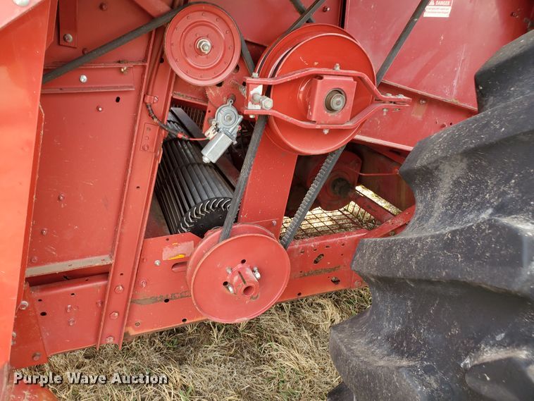 image for item DF5826 1994 Case IH 1688  combine