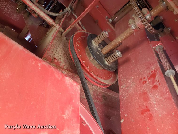 image for item DF5826 1994 Case IH 1688  combine