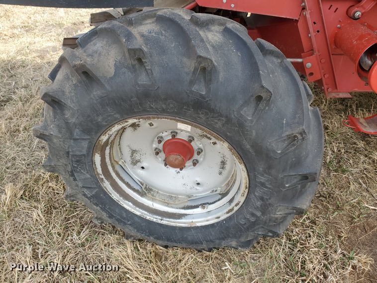 image for item DF5826 1994 Case IH 1688  combine