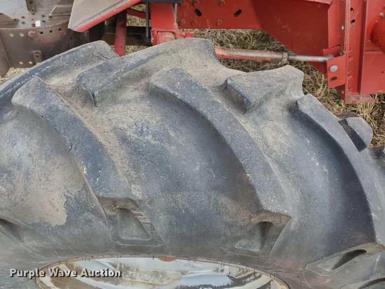 image for item DF5826 1994 Case IH 1688  combine