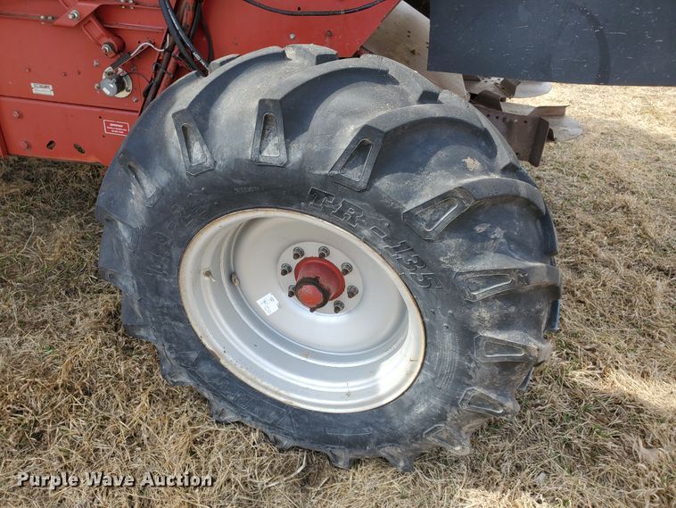 image for item DF5826 1994 Case IH 1688  combine