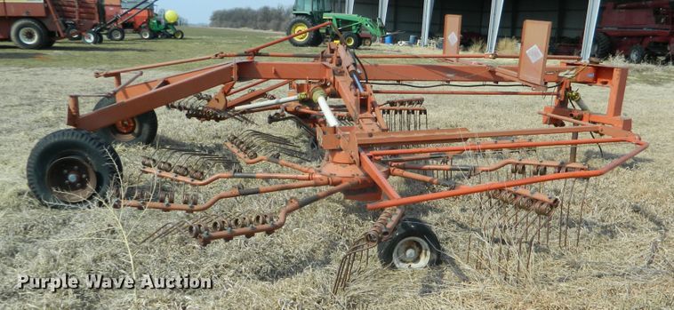 image for item DF5829 1991 Kuhn GA7301 rotary hay rake