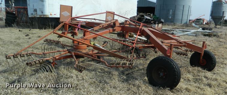 image for item DF5829 1991 Kuhn GA7301 rotary hay rake