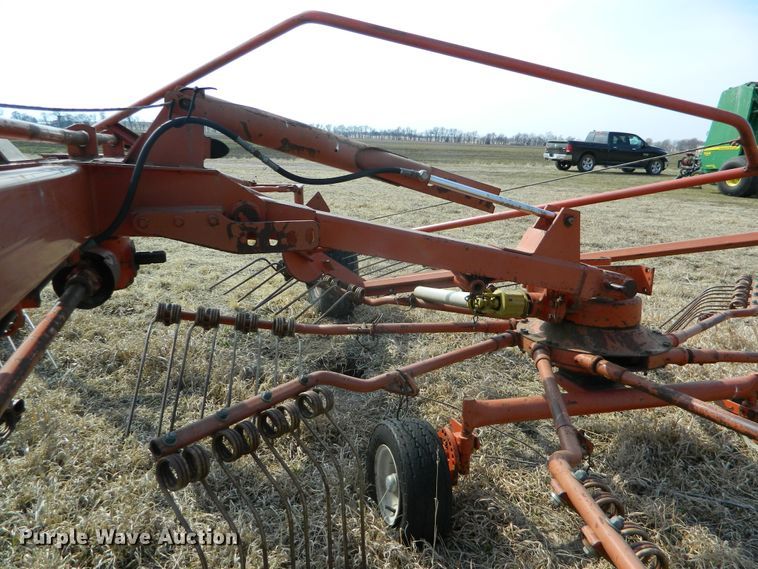 image for item DF5829 1991 Kuhn GA7301 rotary hay rake