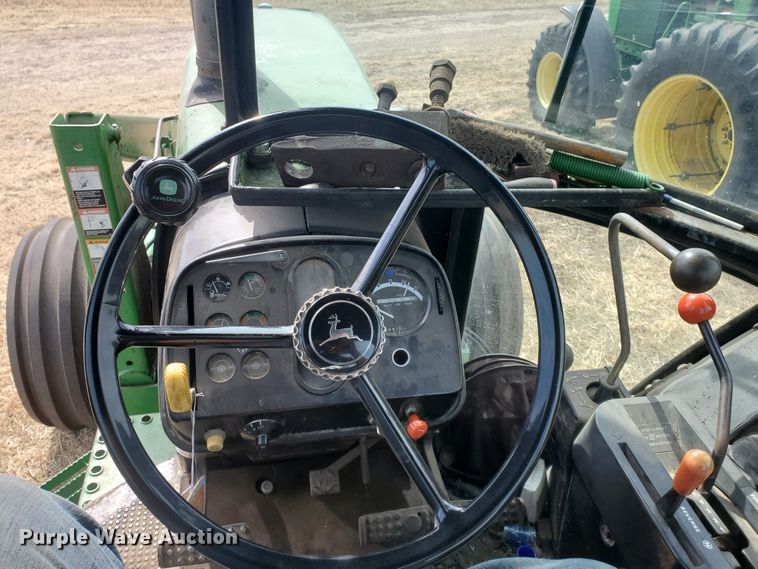image for item DF5832 1979 John Deere 4440  tractor