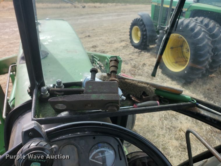 image for item DF5832 1979 John Deere 4440  tractor