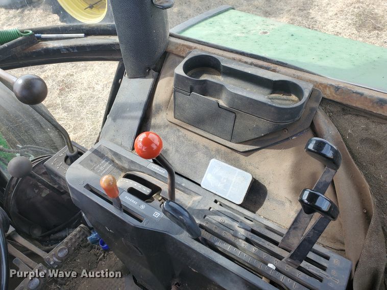 image for item DF5832 1979 John Deere 4440  tractor