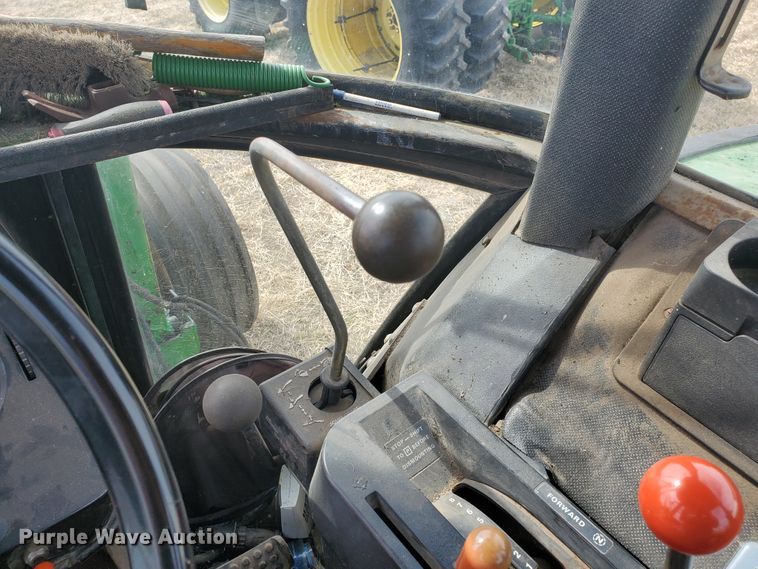 image for item DF5832 1979 John Deere 4440  tractor