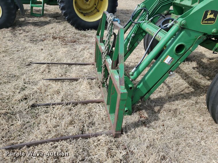 image for item DF5832 1979 John Deere 4440  tractor