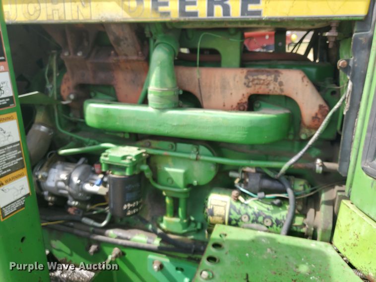 image for item DF5832 1979 John Deere 4440  tractor