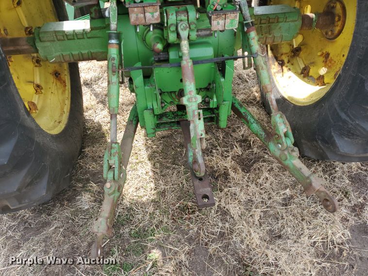 image for item DF5832 1979 John Deere 4440  tractor