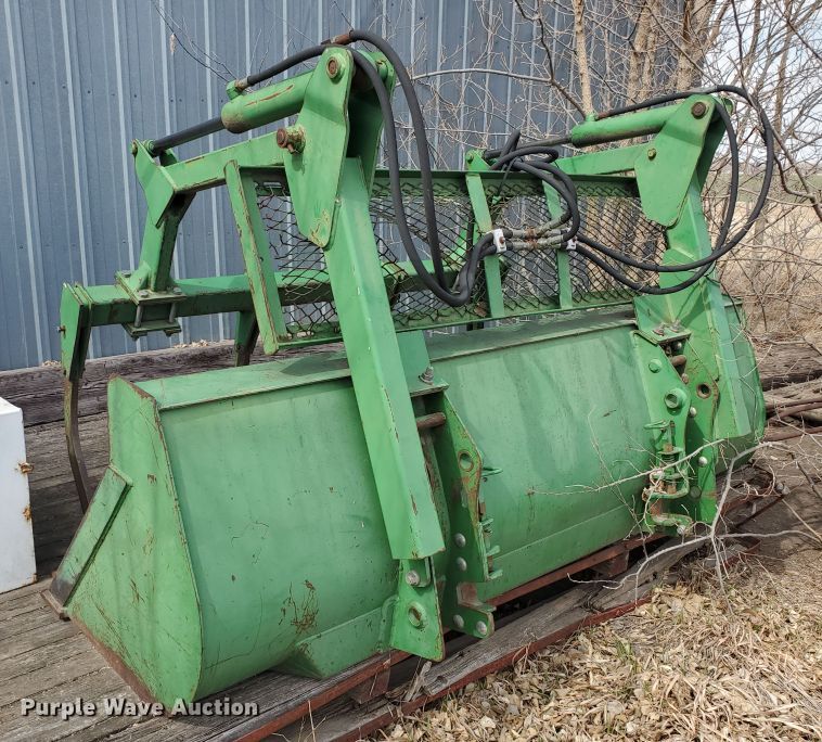 image for item DF5832 1979 John Deere 4440  tractor