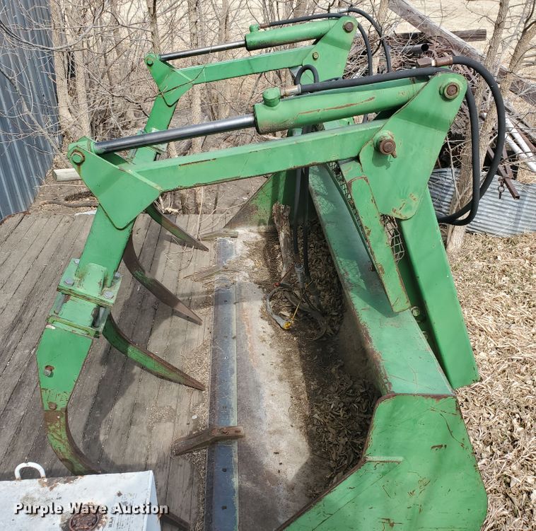 image for item DF5832 1979 John Deere 4440  tractor