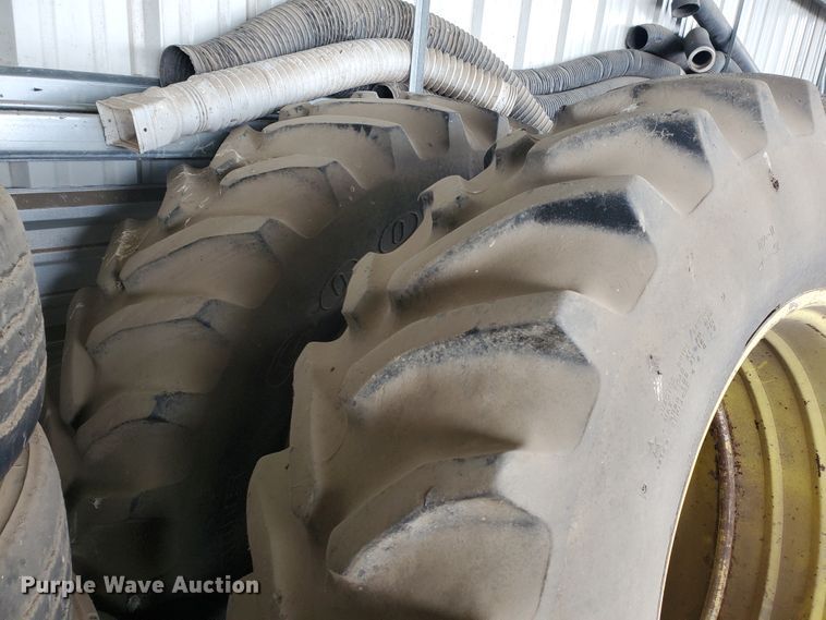 image for item DF5832 1979 John Deere 4440  tractor