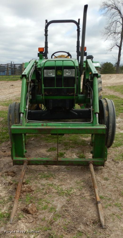 image for item DJ0541 2004 John Deere 5203  tractor