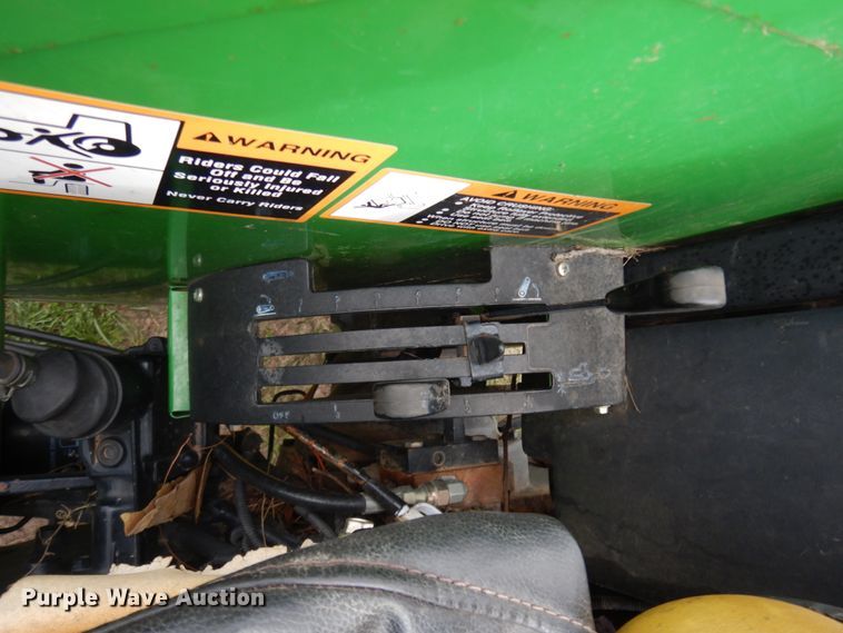 image for item DJ0541 2004 John Deere 5203  tractor