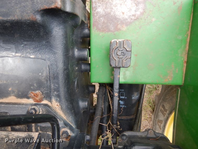 image for item DJ0541 2004 John Deere 5203  tractor