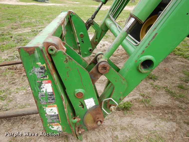image for item DJ0541 2004 John Deere 5203  tractor