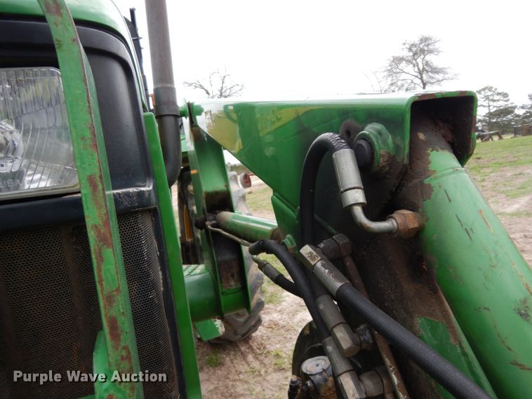 image for item DJ0541 2004 John Deere 5203  tractor