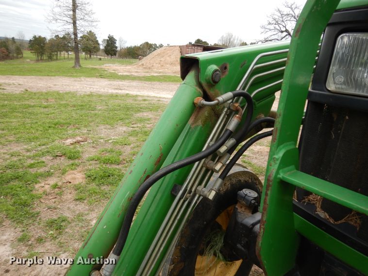image for item DJ0541 2004 John Deere 5203  tractor