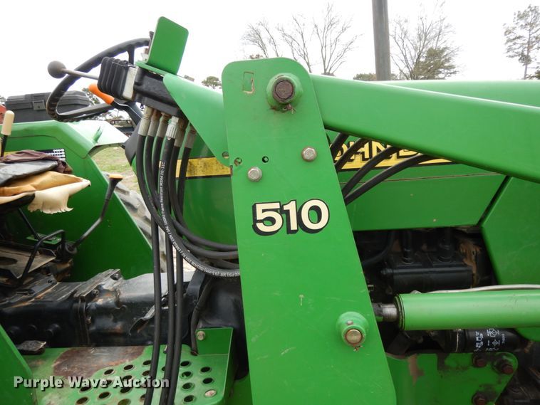 image for item DJ0541 2004 John Deere 5203  tractor