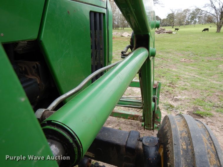 image for item DJ0541 2004 John Deere 5203  tractor