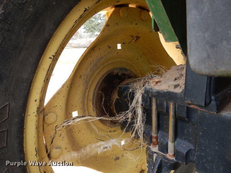 image for item DJ0541 2004 John Deere 5203  tractor