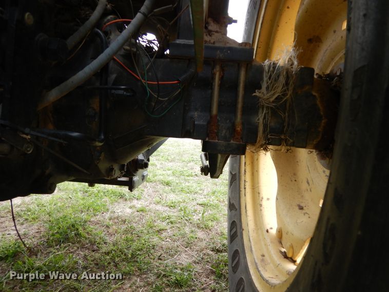 image for item DJ0541 2004 John Deere 5203  tractor