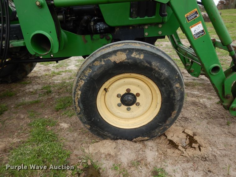 image for item DJ0541 2004 John Deere 5203  tractor