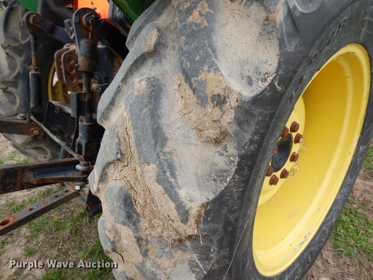 image for item DJ0541 2004 John Deere 5203  tractor