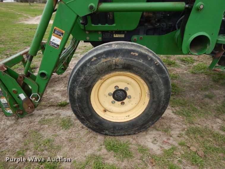 image for item DJ0541 2004 John Deere 5203  tractor