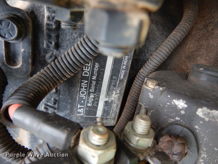 image for item DJ0541 2004 John Deere 5203  tractor