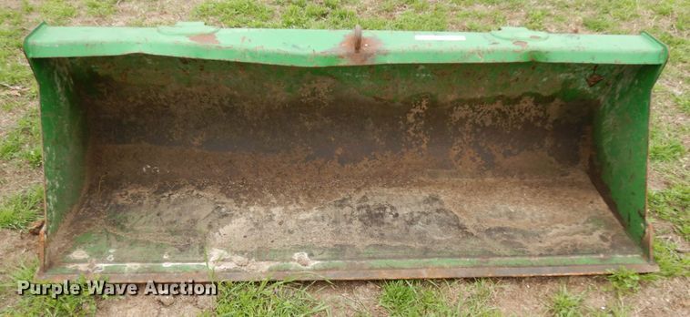 image for item DJ0541 2004 John Deere 5203  tractor