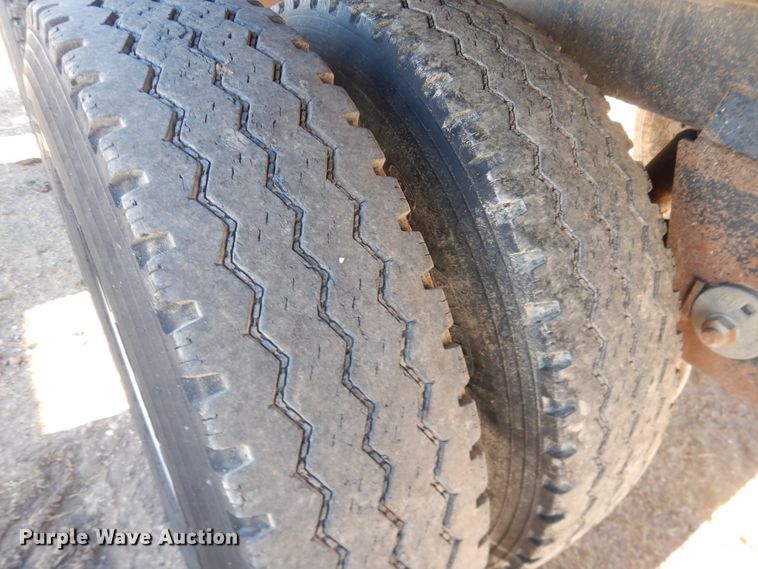 image for item DJ1166 2014 Taller Fehr  live bottom trailer