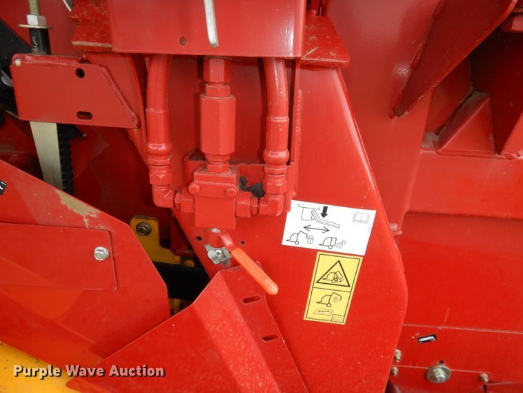 image for item DJ2974 2016 New Holland Rollbelt 560  specialty crop round baler