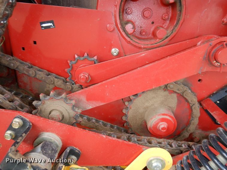 image for item DJ2974 2016 New Holland Rollbelt 560  specialty crop round baler