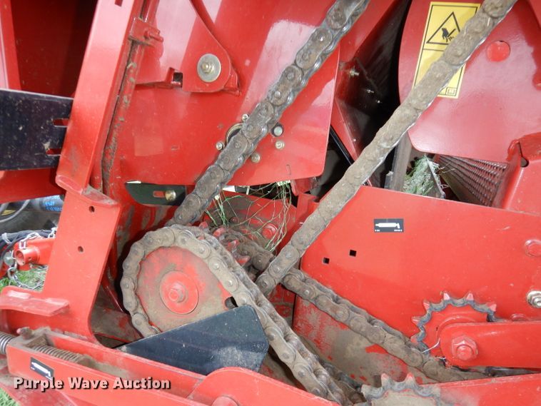 image for item DJ2974 2016 New Holland Rollbelt 560  specialty crop round baler