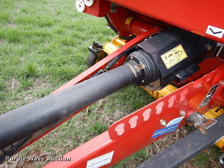 image for item DJ2974 2016 New Holland Rollbelt 560  specialty crop round baler