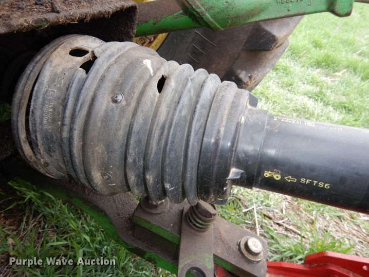 image for item DJ2974 2016 New Holland Rollbelt 560  specialty crop round baler