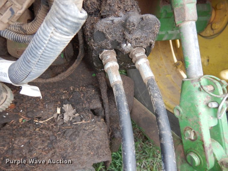 image for item DJ2974 2016 New Holland Rollbelt 560  specialty crop round baler