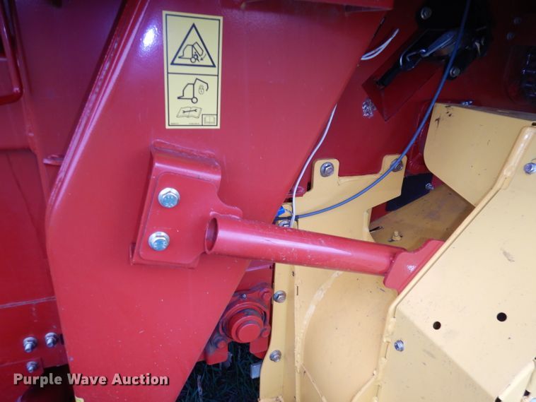 image for item DJ2974 2016 New Holland Rollbelt 560  specialty crop round baler