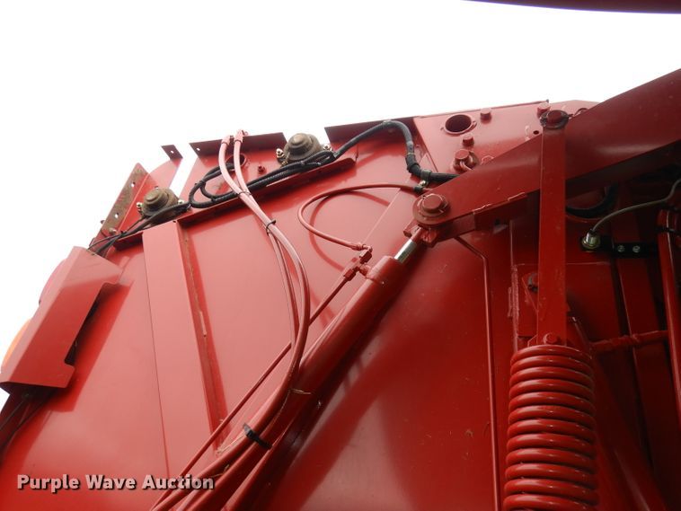 image for item DJ2974 2016 New Holland Rollbelt 560  specialty crop round baler