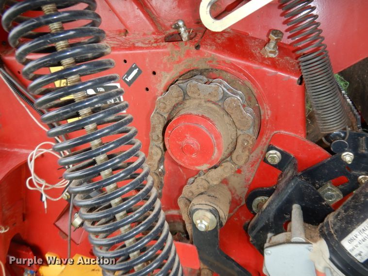 image for item DJ2974 2016 New Holland Rollbelt 560  specialty crop round baler