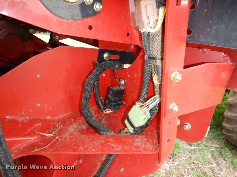 image for item DJ2974 2016 New Holland Rollbelt 560  specialty crop round baler