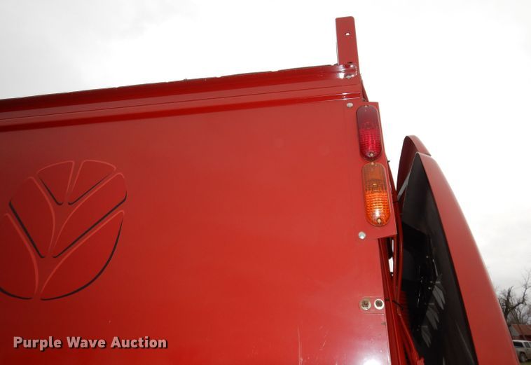 image for item DJ2974 2016 New Holland Rollbelt 560  specialty crop round baler