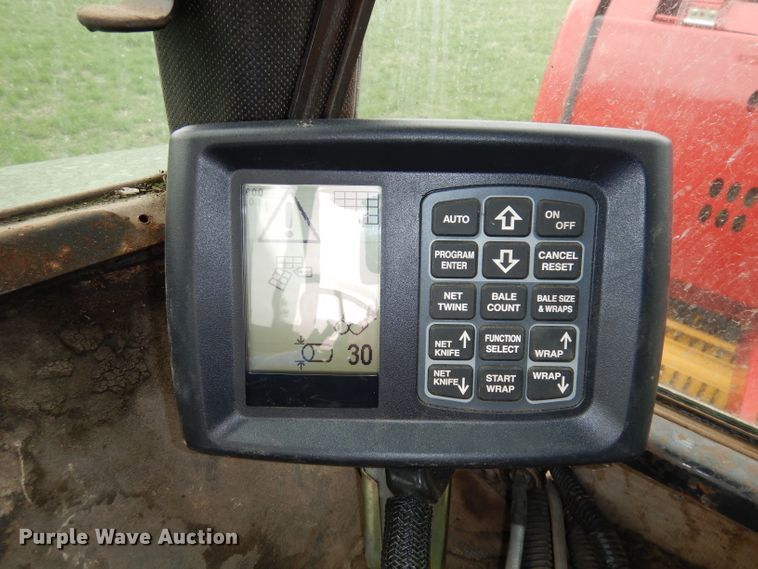 image for item DJ2974 2016 New Holland Rollbelt 560  specialty crop round baler