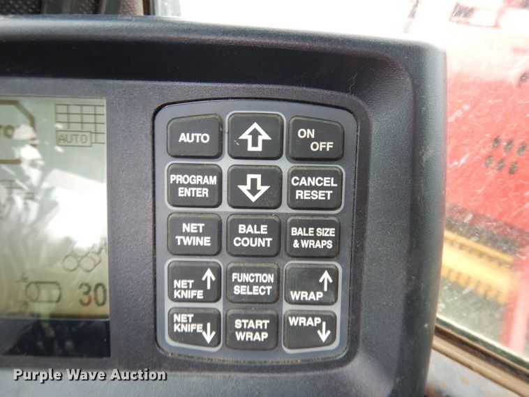 image for item DJ2974 2016 New Holland Rollbelt 560  specialty crop round baler